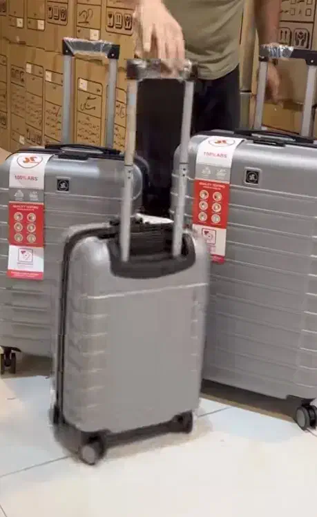 سرویس چمدان با کیفیت در چند رنگ زیبا|کیف، کفش، کمربند|نورآباد, |دیوار