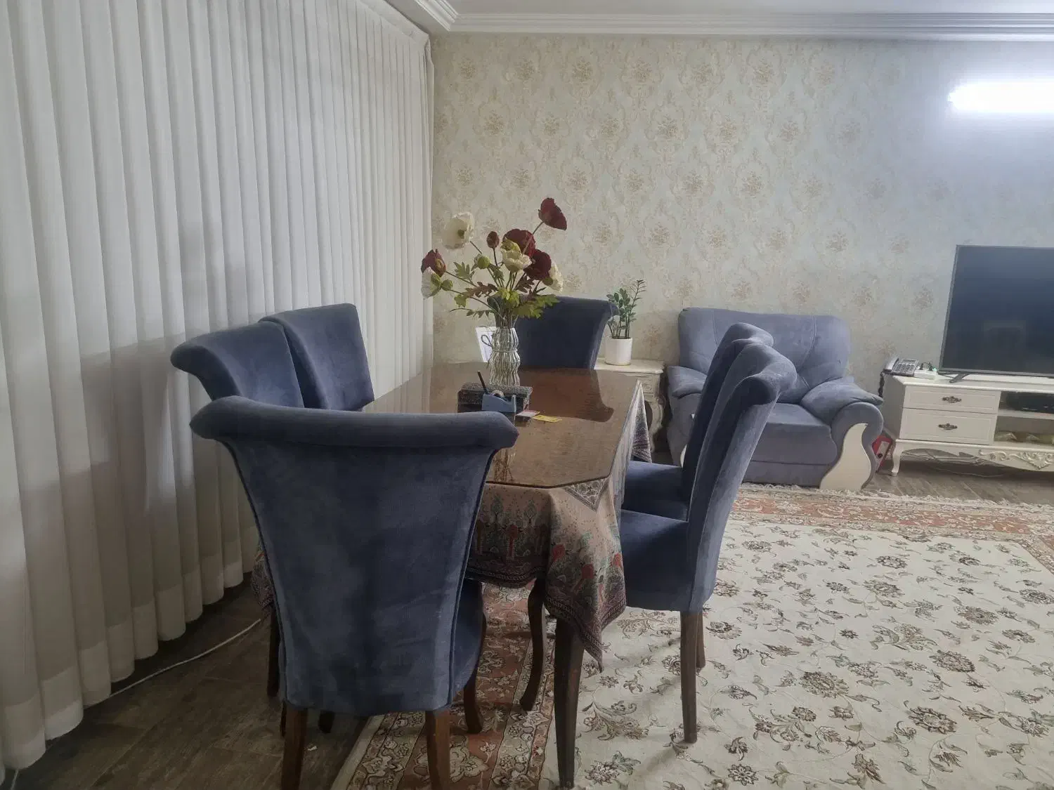 مبل ۹ نفره ومیز ناهار خوری|مبلمان خانگی و میز عسلی|بجنورد, |دیوار