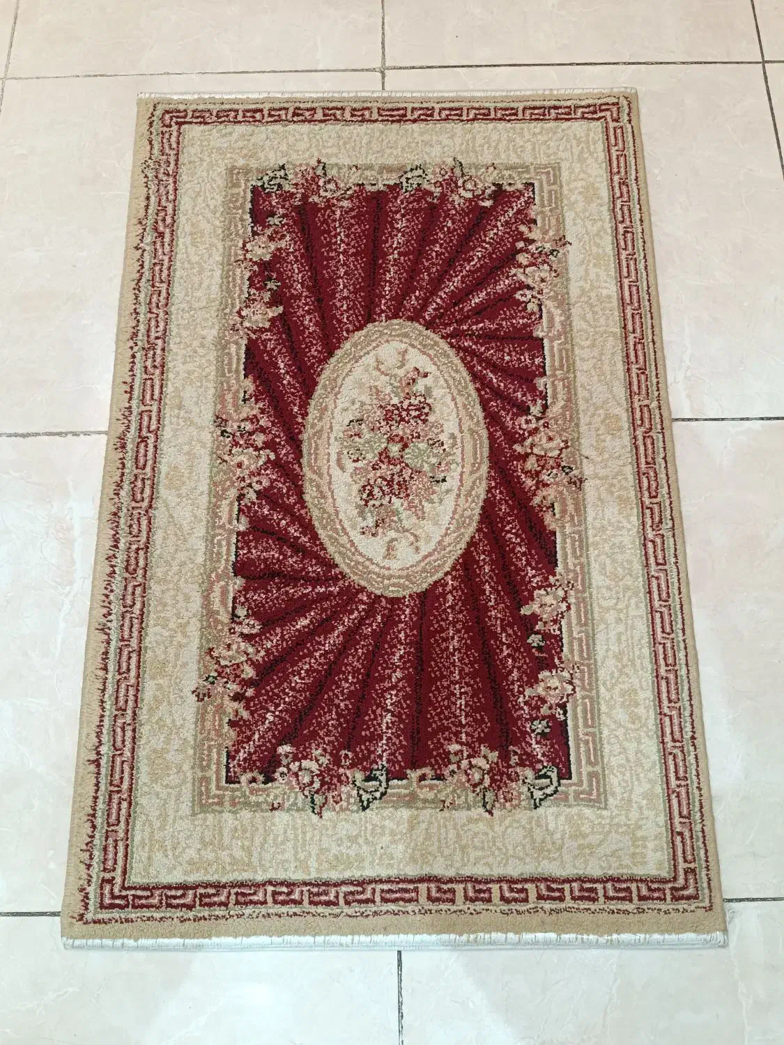 چند عدد فرش بزرگ و پادری|فرش|تبریز, |دیوار