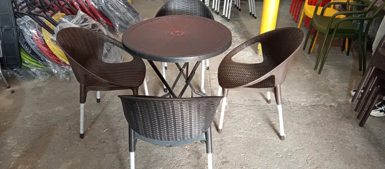 صندلی فانتزی حصیری|صندلی و نیمکت|شیراز, محراب|دیوار