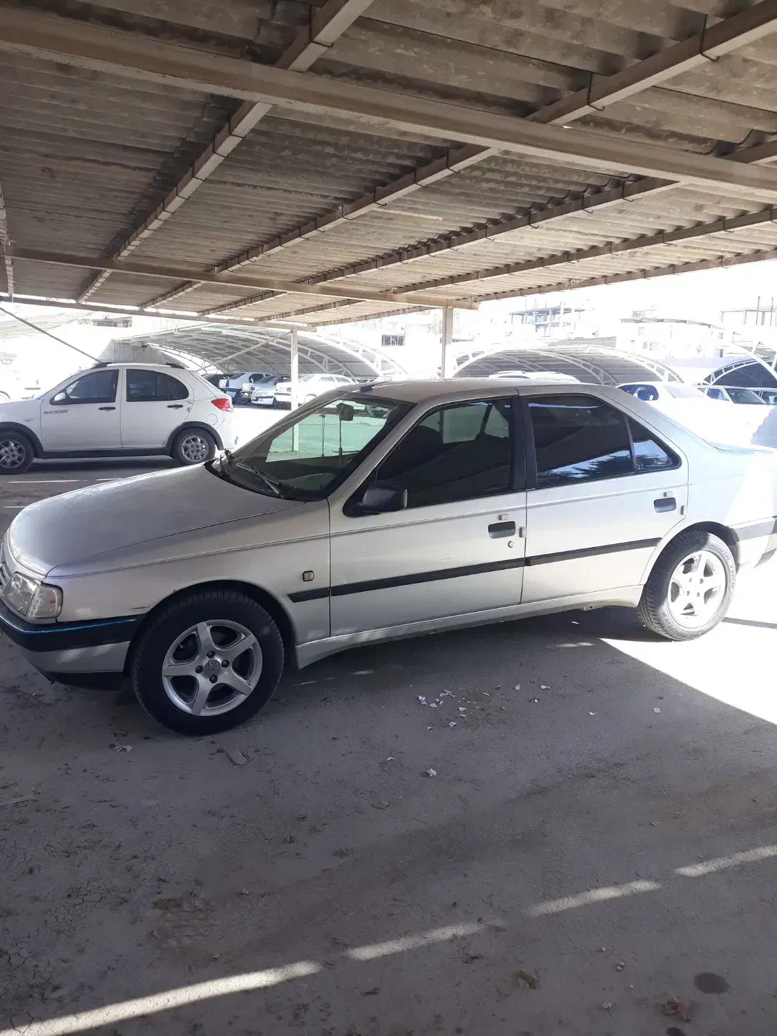 پژو ۴۰۵|خودرو سواری و وانت|خرم‌آباد, |دیوار