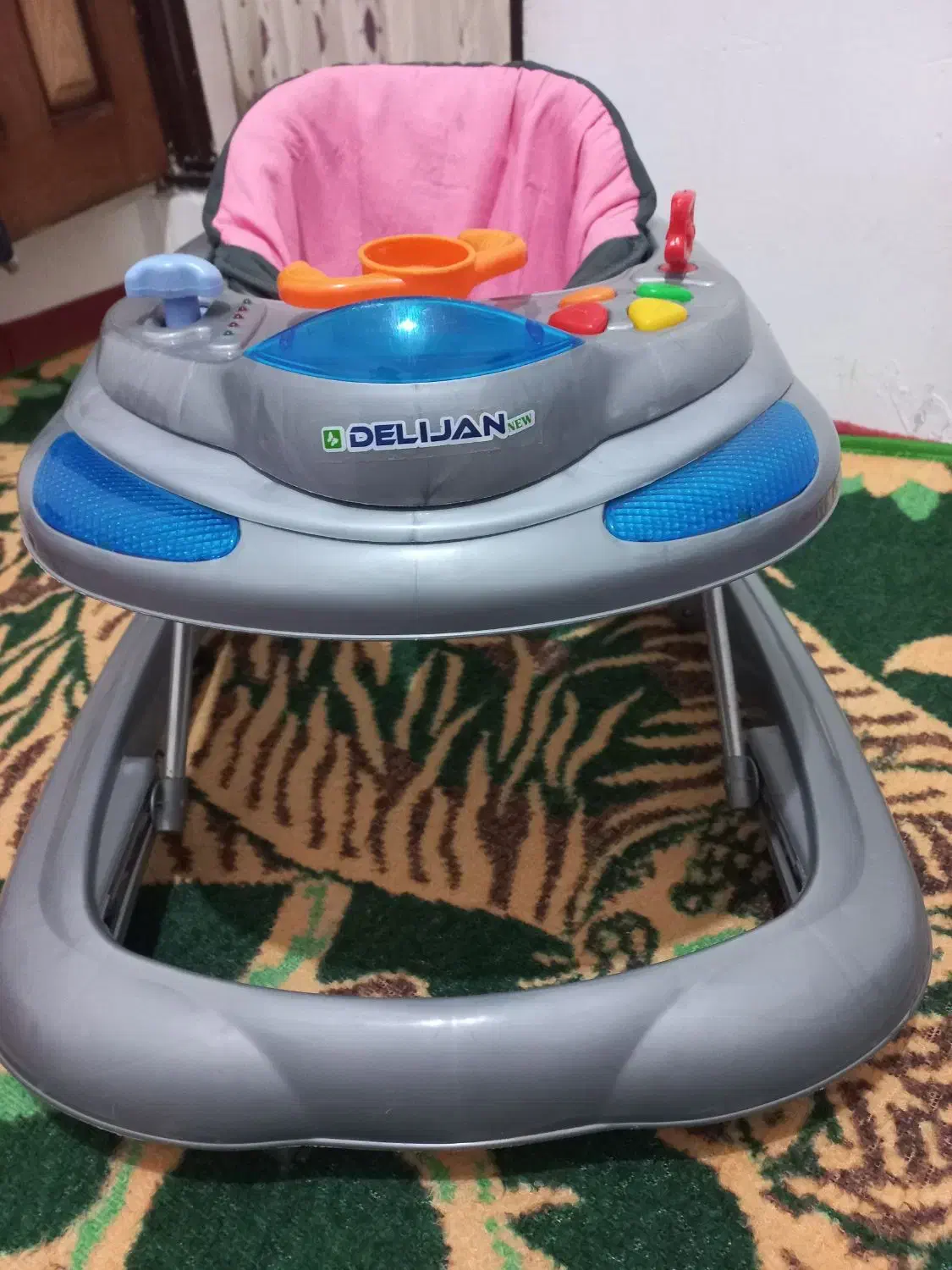 روروک|کالسکه و لوازم جانبی|اردبیل, |دیوار