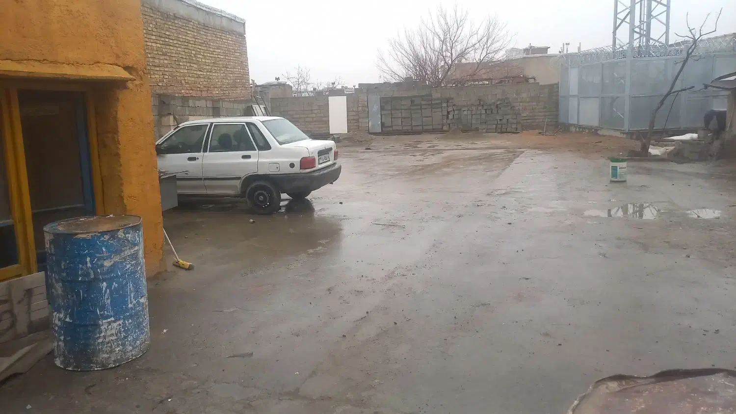 اجاره زمین۴۰۰ متری جهت کارواش یا مشاغل دیگر|اجارهٔ مغازه و غرفه|ارومیه, |دیوار