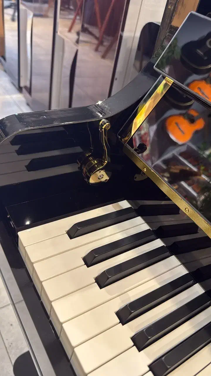 پیانو سوزوکی|پیانو، کیبورد، آکاردئون|تهران, گلستان (شهرک راه آهن)|دیوار