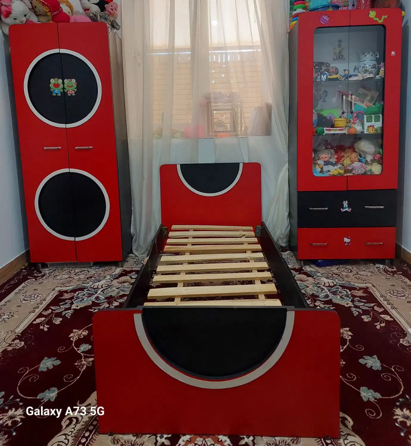 تخت وکمد|تخت و سرویس خواب|طبس, |دیوار