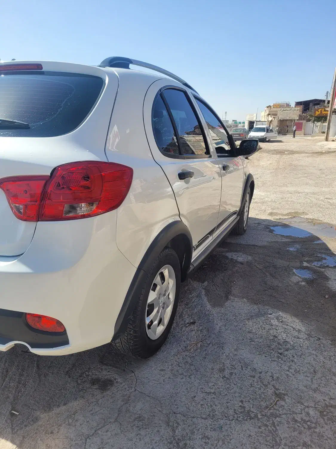 کوییکR ۱۴۰۲|خودرو سواری و وانت|کرمان, |دیوار