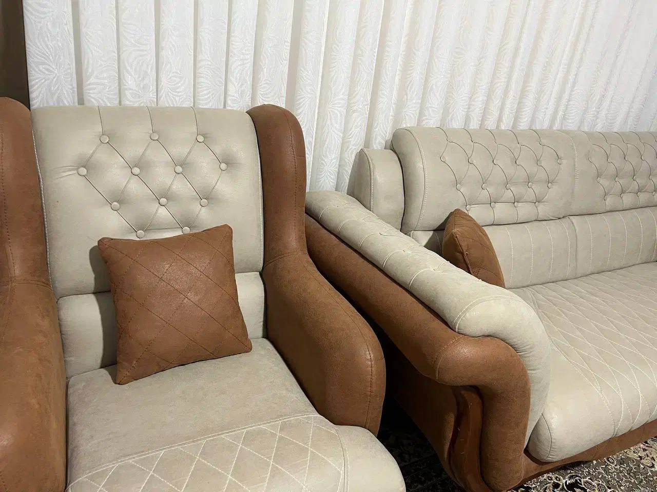 مبل ۸ نفره چرم شیک و باکیفیت|مبلمان خانگی و میز عسلی|مشهد, ایثار|دیوار