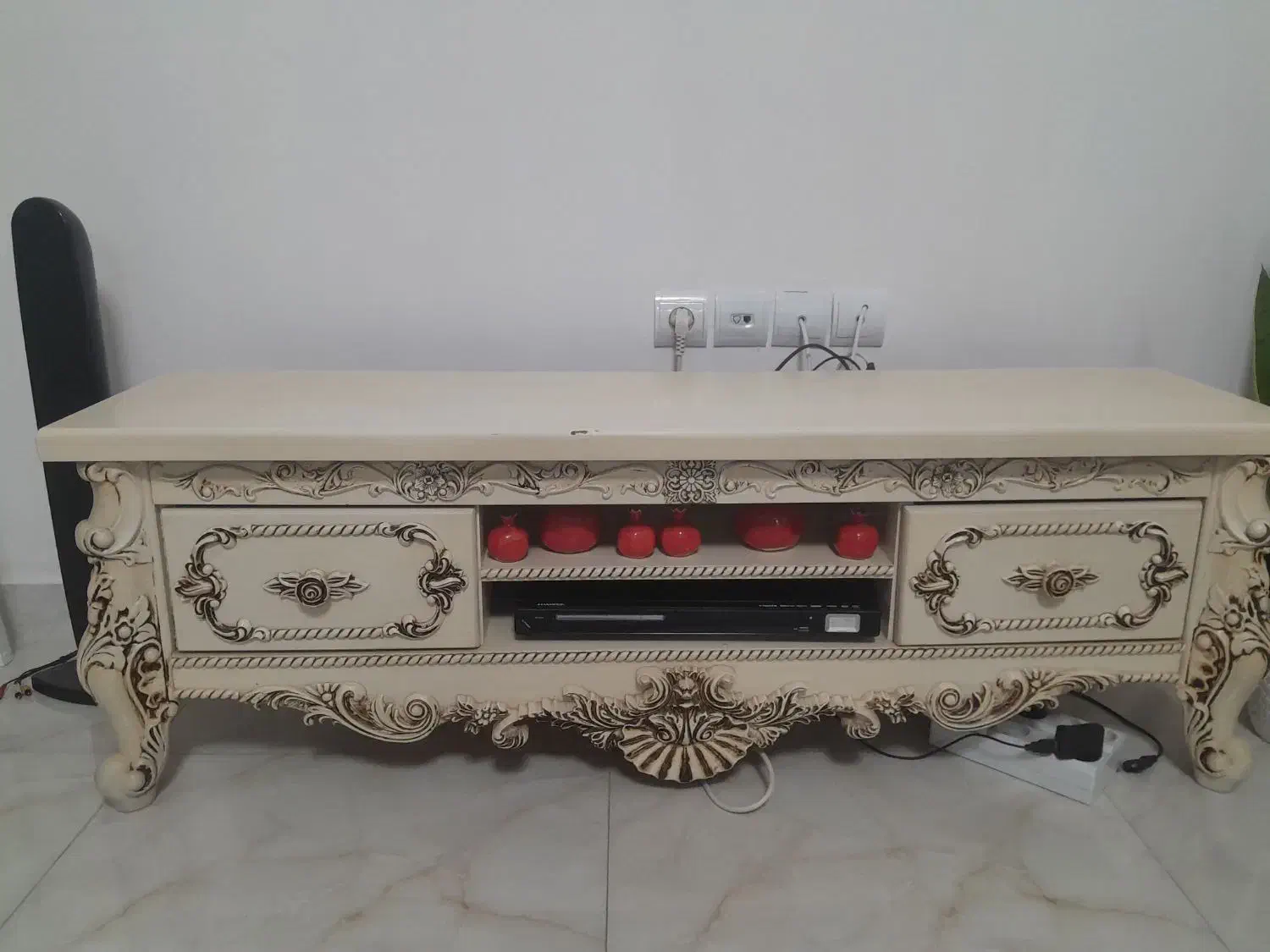 میز تلویزیون‌|میز تلویزیون|رشت, حمیدیان|دیوار