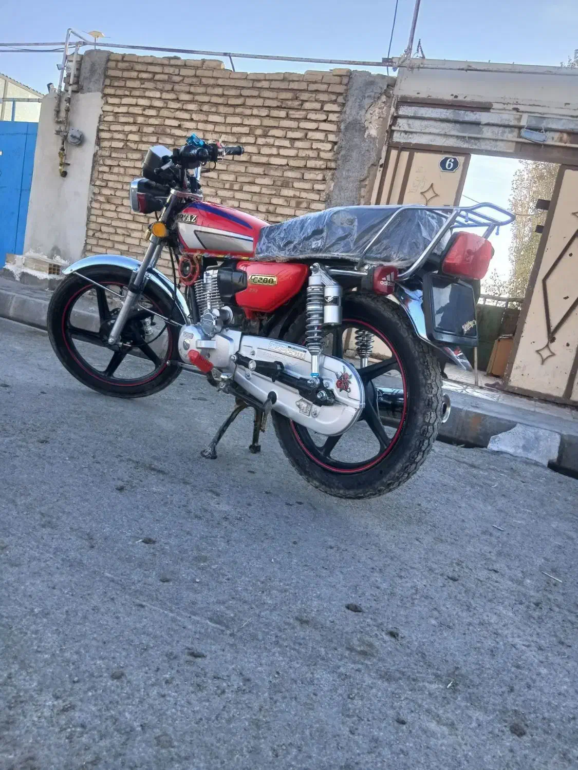 هندا۲۰۰پرواز|موتورسیکلت|ایجرود, |دیوار