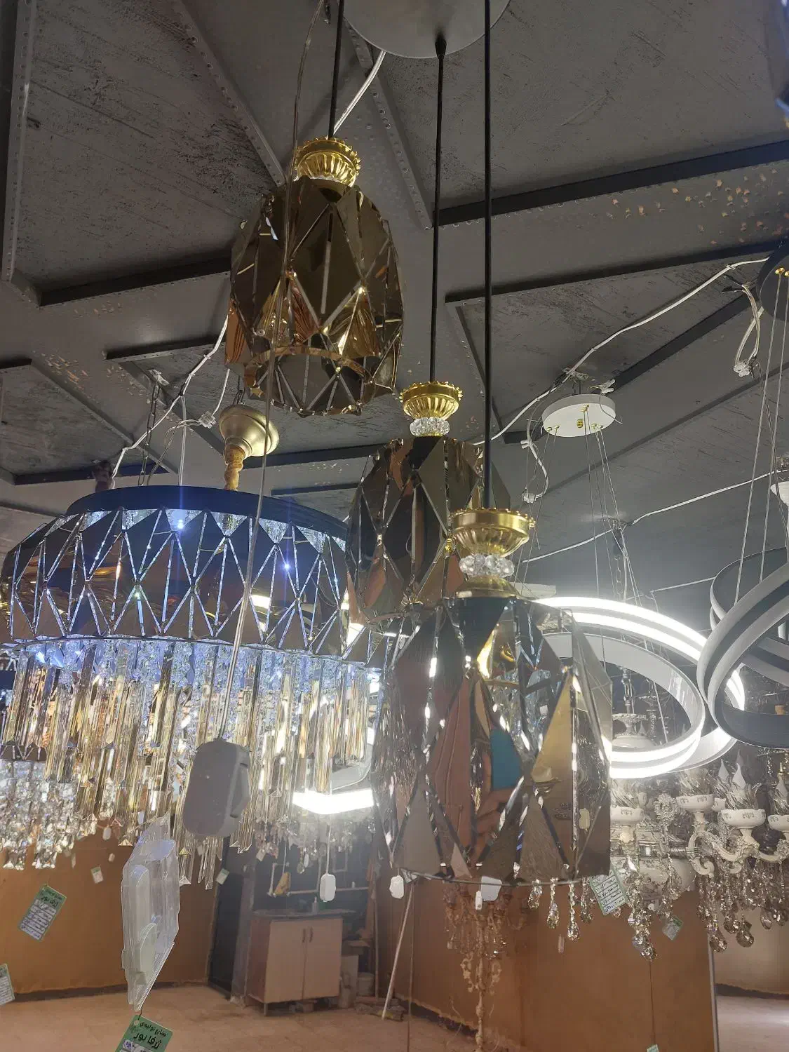 لوستر LED|لوستر و چراغ آویز|اصفهان, کوجان|دیوار