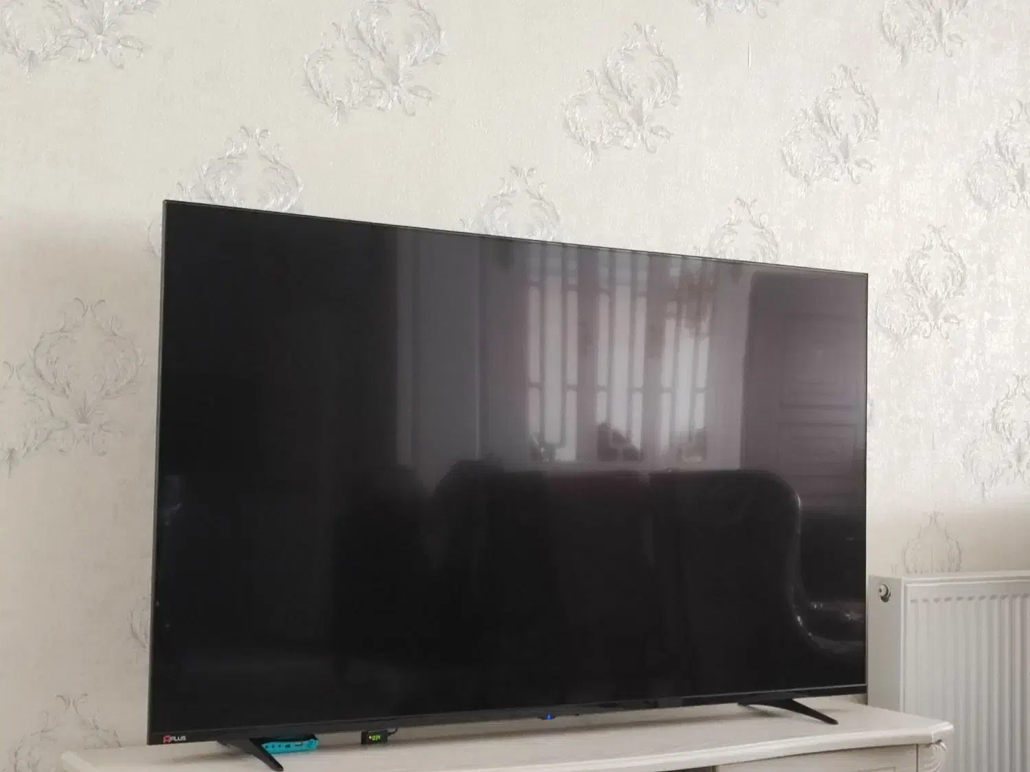 tv65اینچ aplus|تلویزیون و پروژکتور|اندیشه, شهرک صدف|دیوار