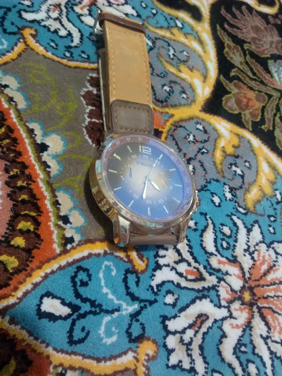 ساعت طلایی شیک|ساعت|شاهین دژ, |دیوار