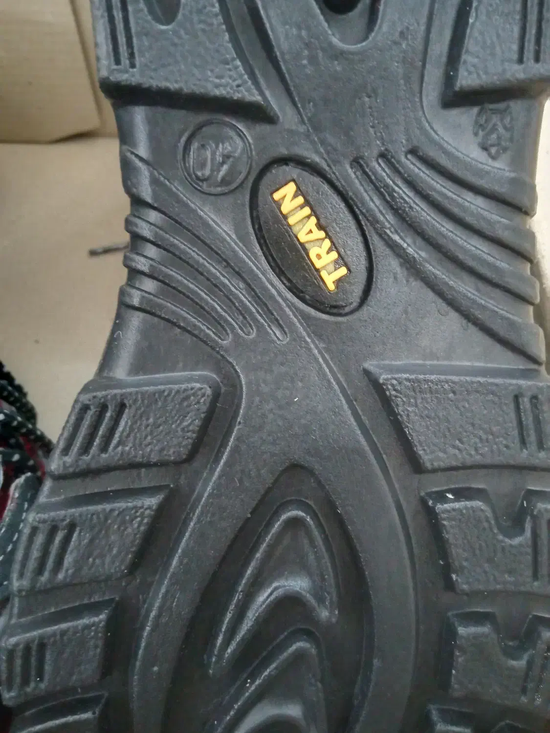 کفش کارو کوه نوردی|کیف، کفش، کمربند|تهران, زرکش|دیوار