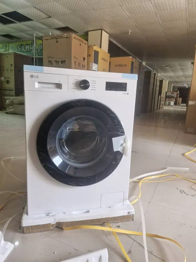 لباسشوی درب ایتالیای جدید|ماشین لباسشویی و خشککن لباس|سمنان, |دیوار