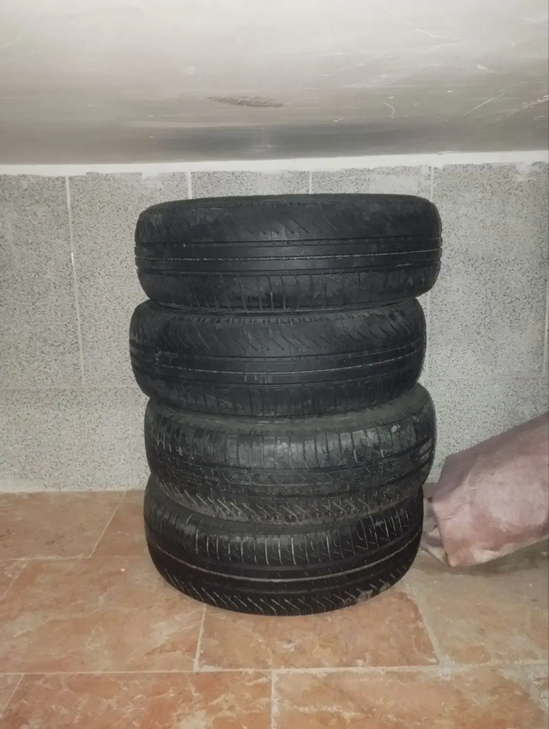 چهار حلقه لاستیک درحد|قطعات یدکی و لوازم جانبی|قم, پردیسان|دیوار