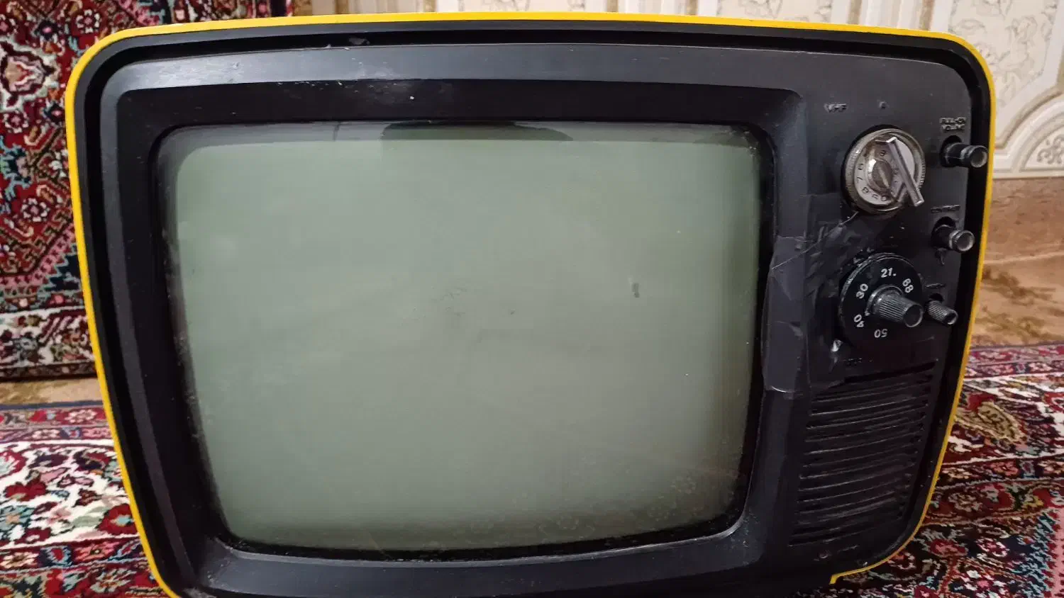 تلویزیون قدیمی|تلویزیون و پروژکتور|زنجان, |دیوار