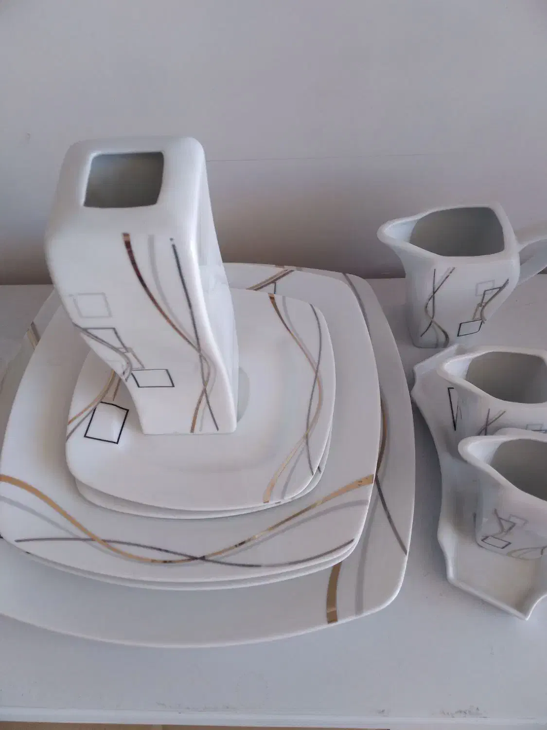 سرویس چینی ۱۲ نفره کامل|ظروف سرو و پذیرایی|سبزوار, توحیدشهر|دیوار