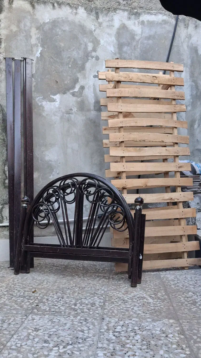 دو تا تخت تک نفره فرفوژه|تخت و سرویس خواب|نکا, |دیوار