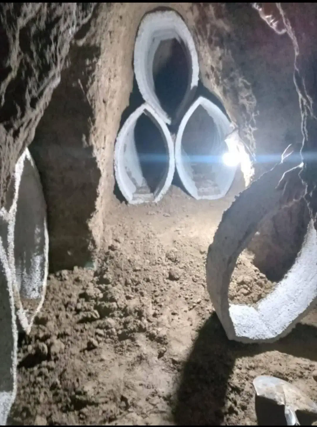 چاه کنی مقنی چاه اب|خدمات پیشه و مهارت|بجنورد, |دیوار