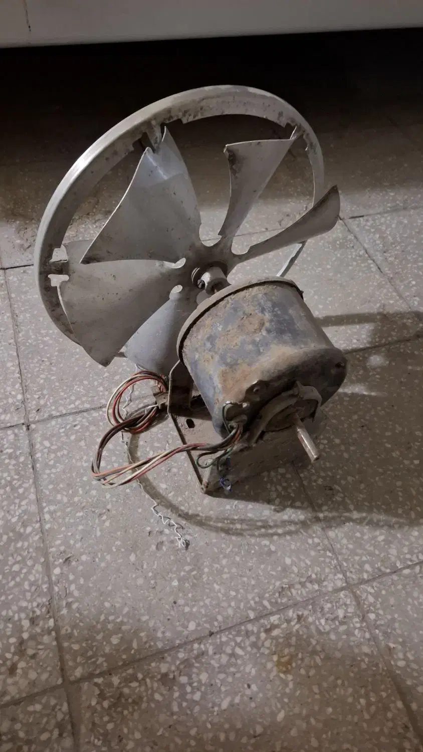 موتور فن کولر پنچره ای سالم م|کولر گازی و فنکوئل|قم, حنیف نژاد|دیوار