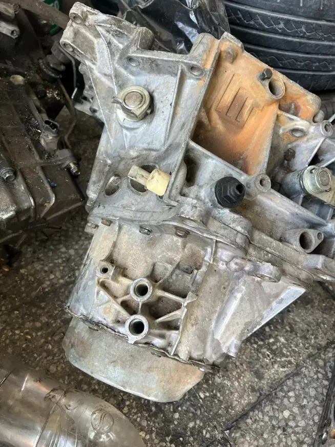 لوازم یدکی پژو استوک|قطعات یدکی و لوازم جانبی|فسا, |دیوار