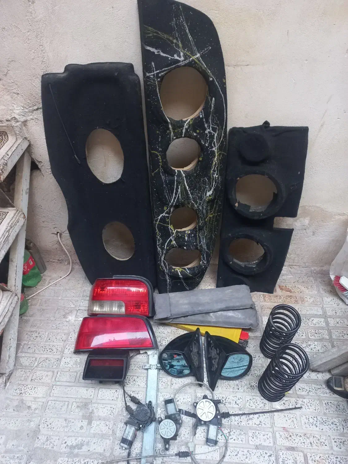 لوازم ماشین  رینگ و لاستیک طاقچه عقب چراغ  فنر لول|قطعات یدکی و لوازم جانبی|مشکین‌دشت, |دیوار