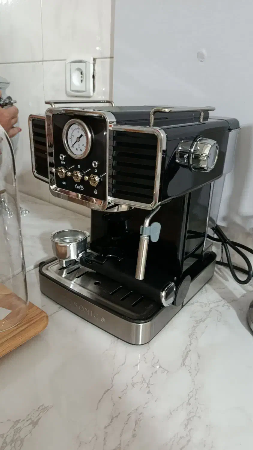 اسپرسو ساز گاسونیک|سماور، چایساز، قهوهساز|اندیشه, اندیشه فاز ۳|دیوار