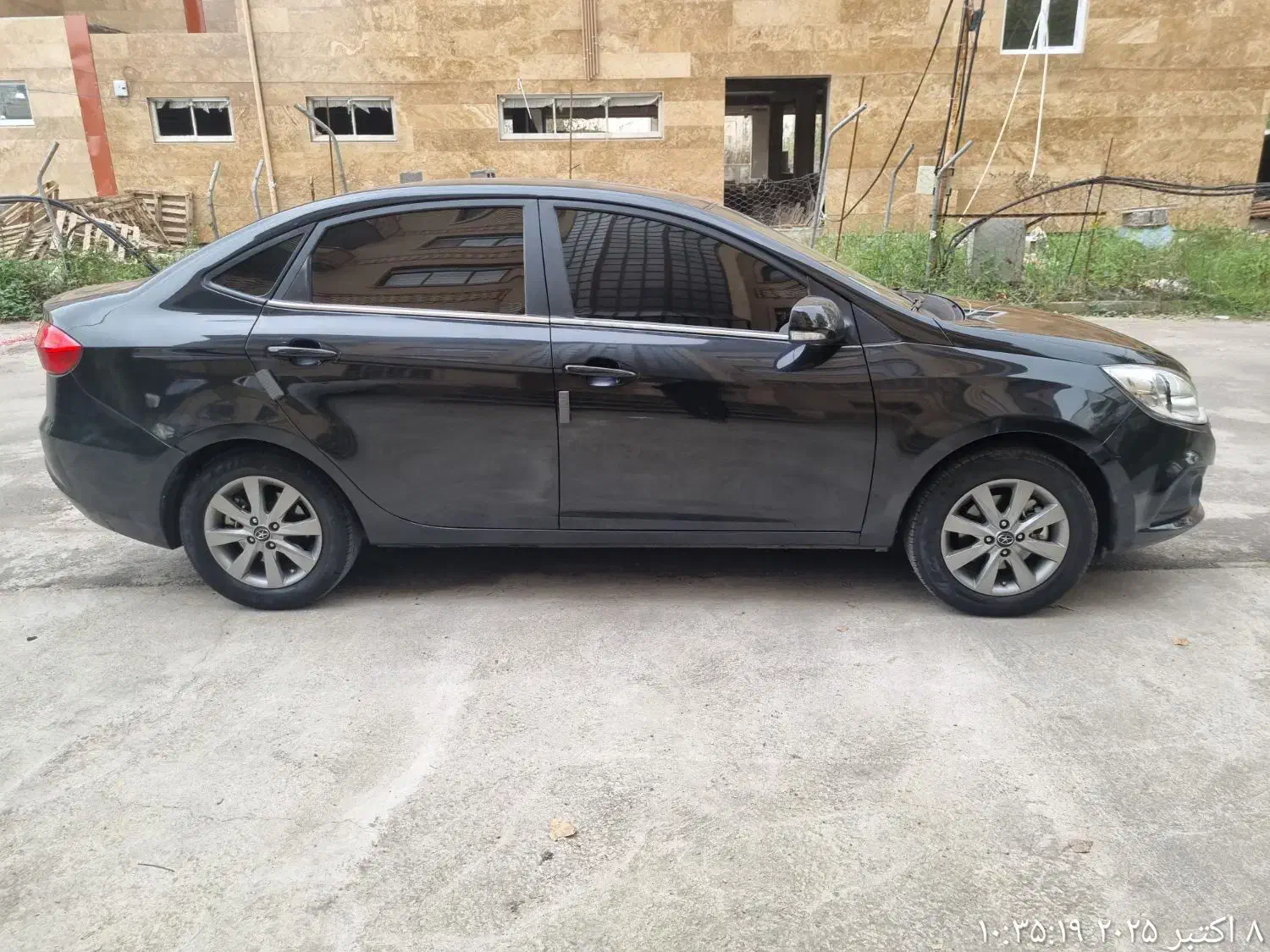 جک j4|خودرو سواری و وانت|رشت, باهنر|دیوار