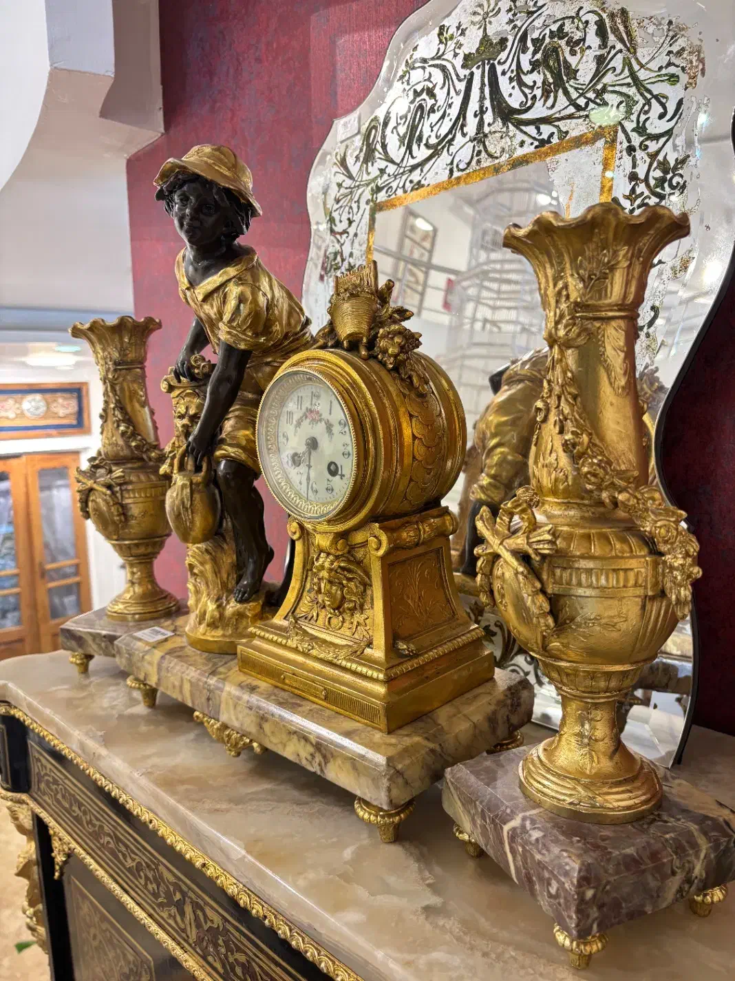 ساعت آنتیک برنز ( قدیمی )|کلکسیون اشیاء عتیقه|لواسان, |دیوار