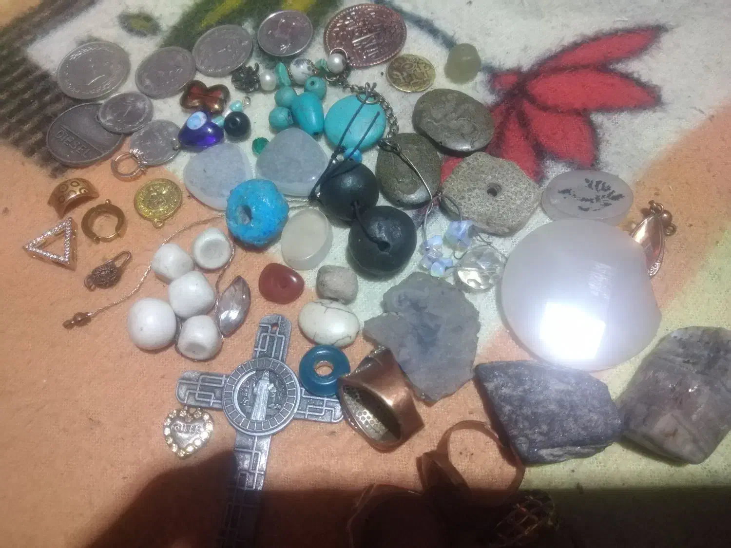 مقداری سنگ قیمتی وسکه ویک شهاب سنگ|بدلیجات|شیراز, گلکوب|دیوار