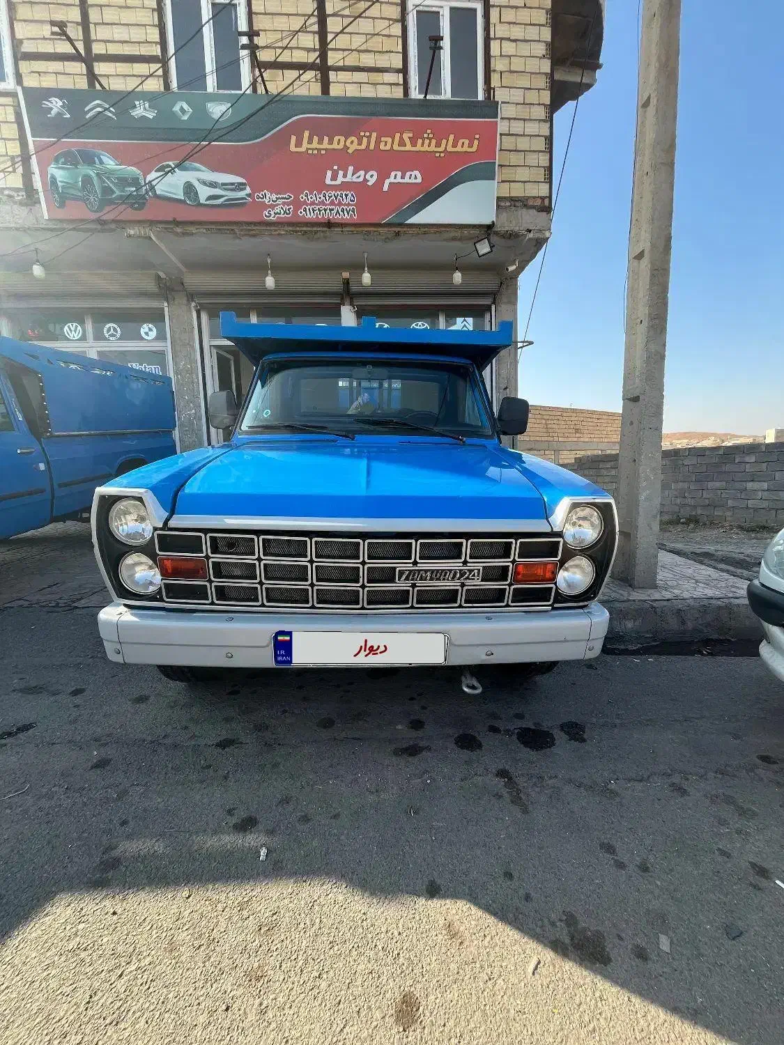 نیسان وانت|خودرو سواری و وانت|میانه, |دیوار