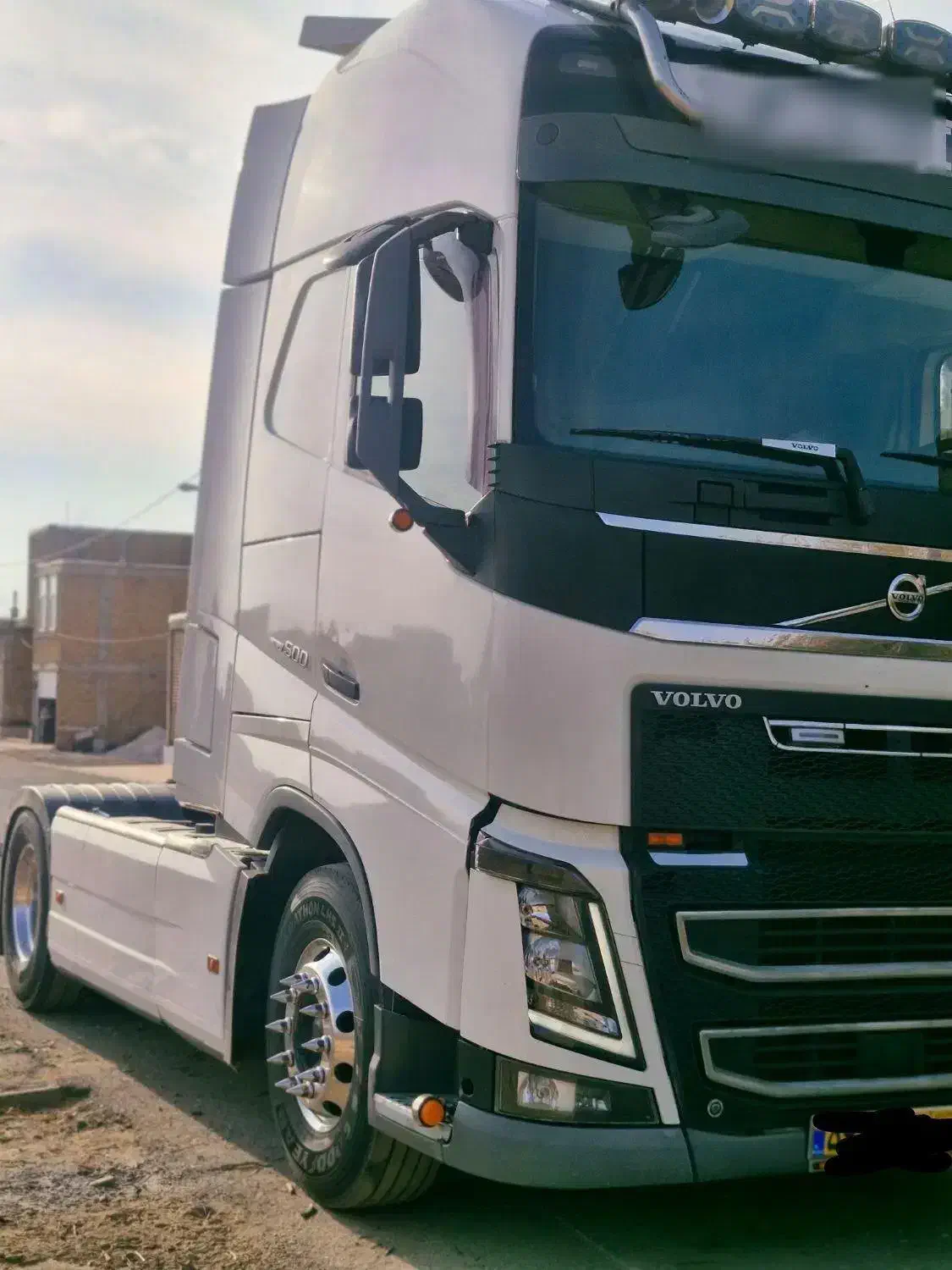 اف اچ ۵۰۰ مدل ۲۰۱۷|خودرو سنگین|شیراز, پادگان ولیعصر|دیوار