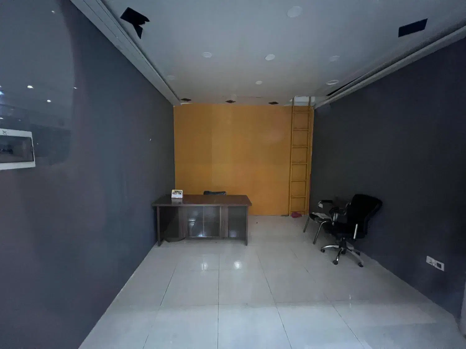 مغازه ۱۷ متری سیتی ۲|فروش مغازه و غرفه|قشم, |دیوار