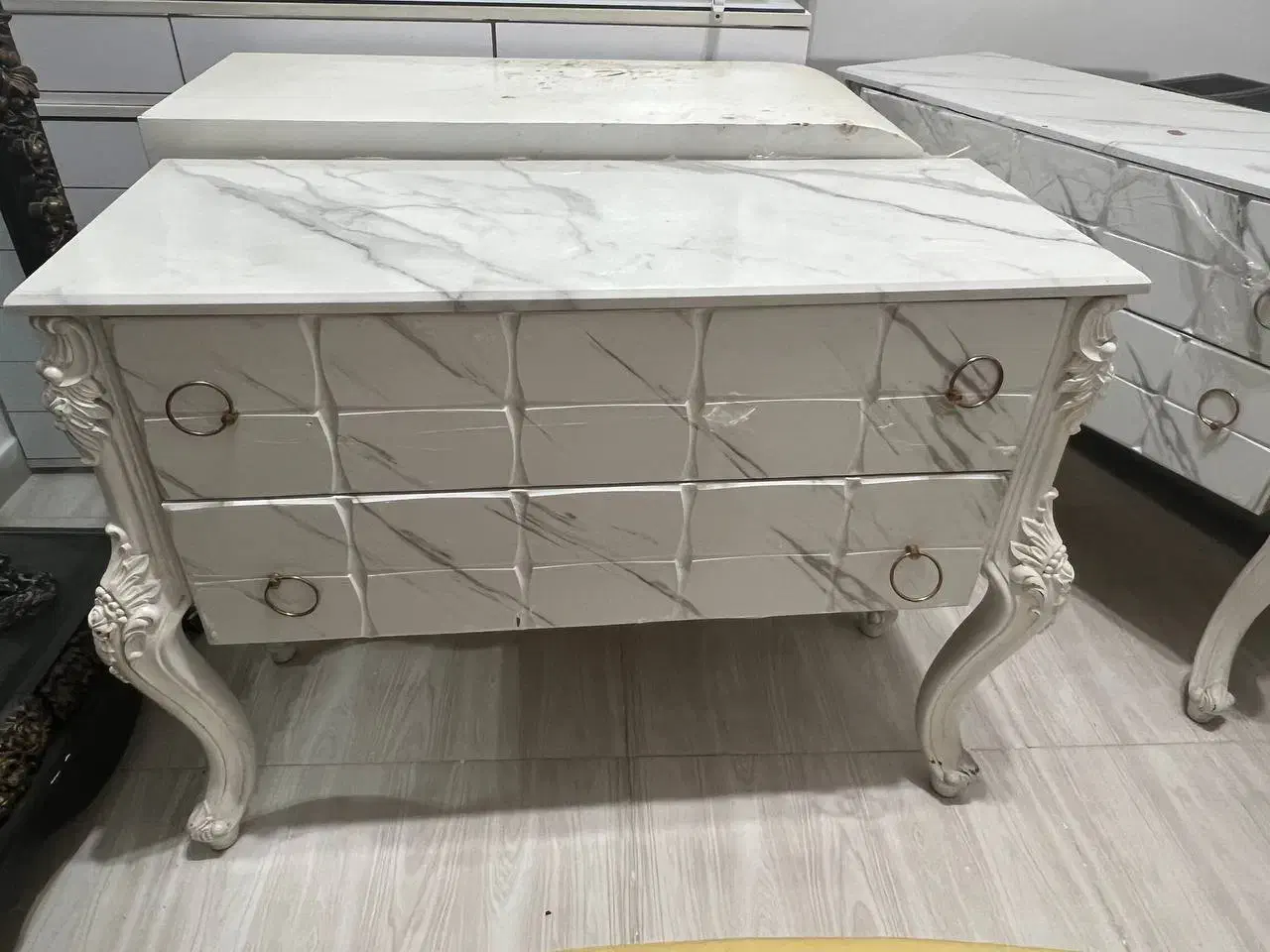 وسیلههایاریشگاهزنانه|آرایشگاه و سالنهای زیبایی|رشت, سلیمانداراب|دیوار