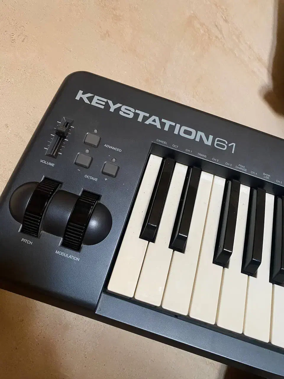 میدی کنترلر ۶۱کلاویه|پیانو، کیبورد، آکاردئون|سنندج, |دیوار