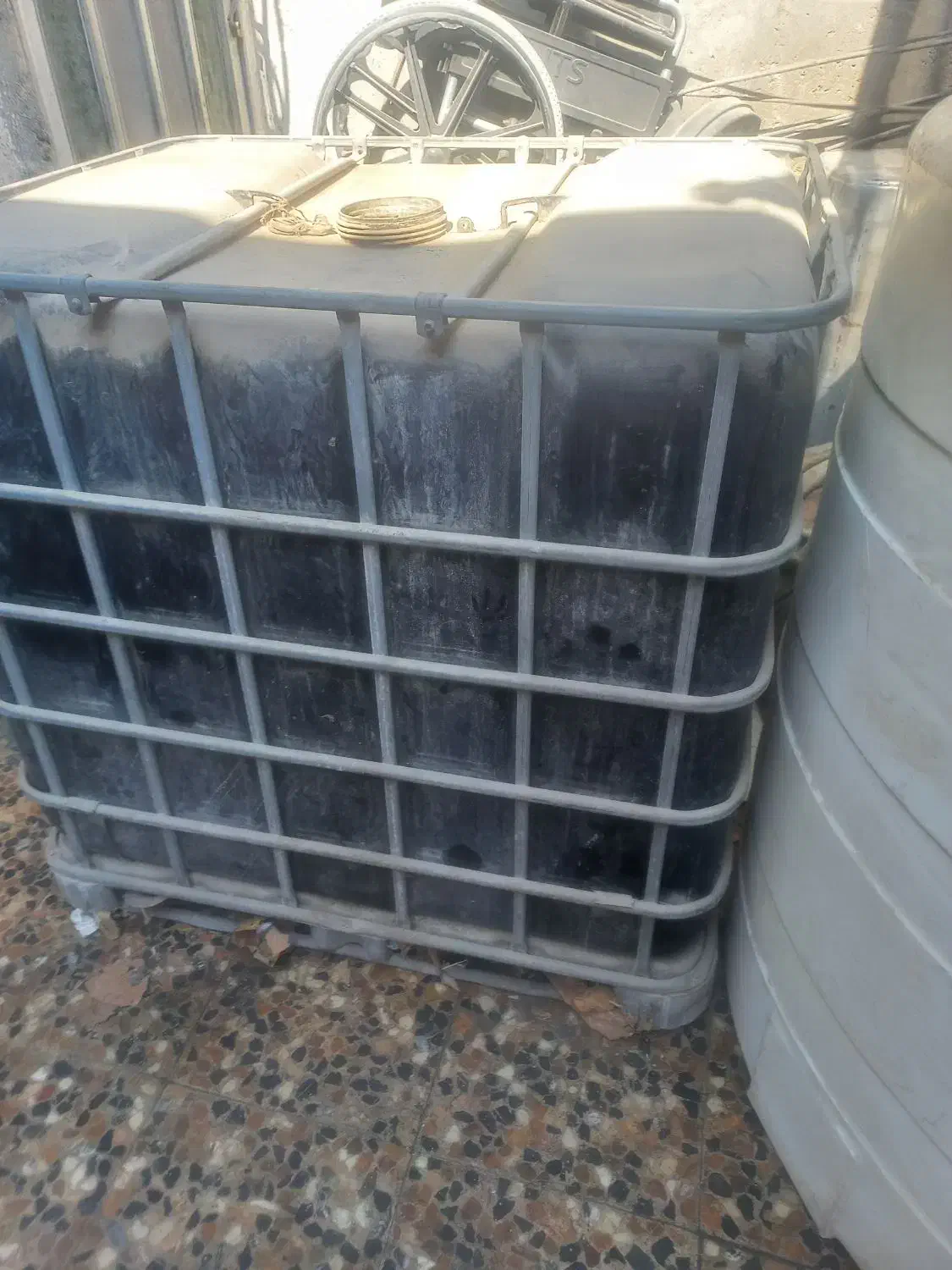 دو عدد مخزن ۵ تایی و ده تایی برای فروش|مصالح و تجهیزات ساختمان|بندرعباس, |دیوار