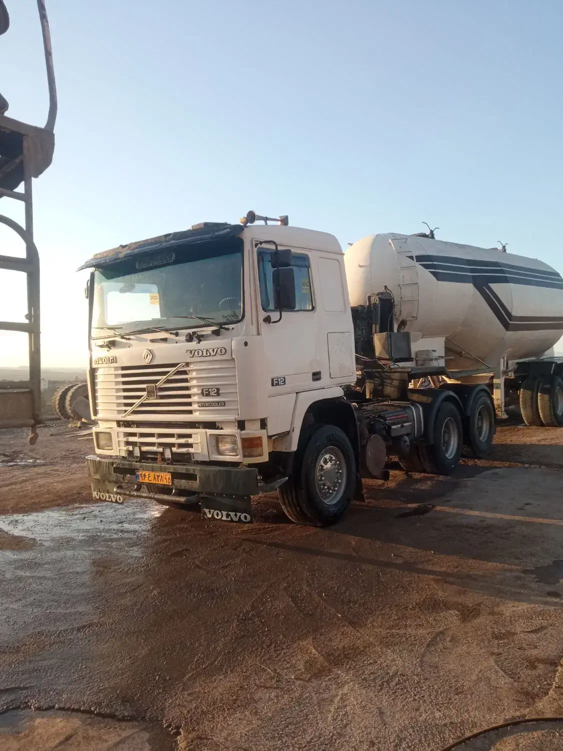 F12|خودرو سنگین|میانه, |دیوار