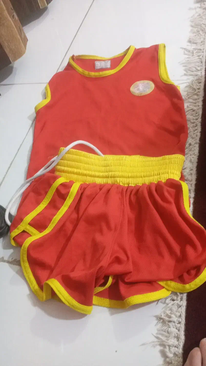 سلام لباس وشو۳۵۰هزارتومان|تجهیزات ورزشی|ماهیدشت, |دیوار