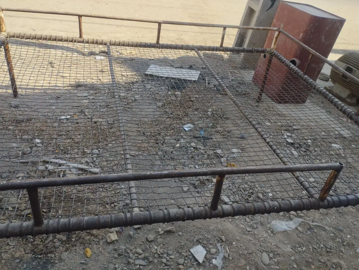 تخت سیمی بزرگ|تخت و سرویس خواب|شوشتر, |دیوار