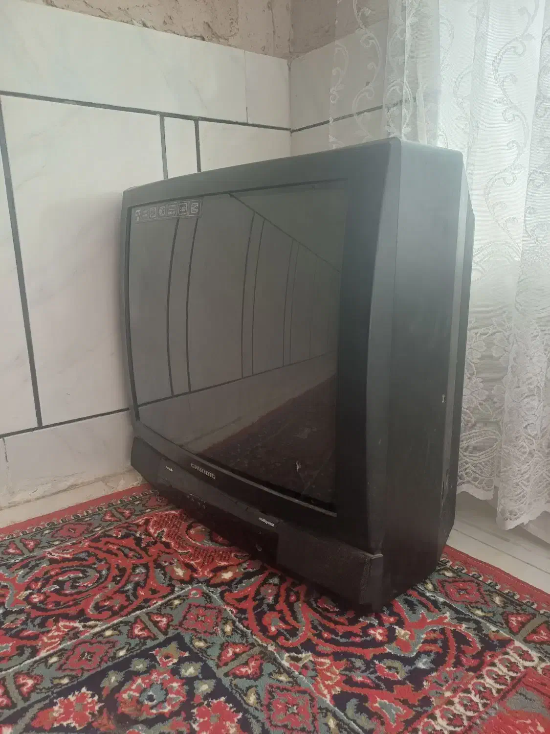 تلویزیون قدیمی دکوری|کلکسیون اشیاء عتیقه|مرودشت, تامین اجتماعی‎|دیوار