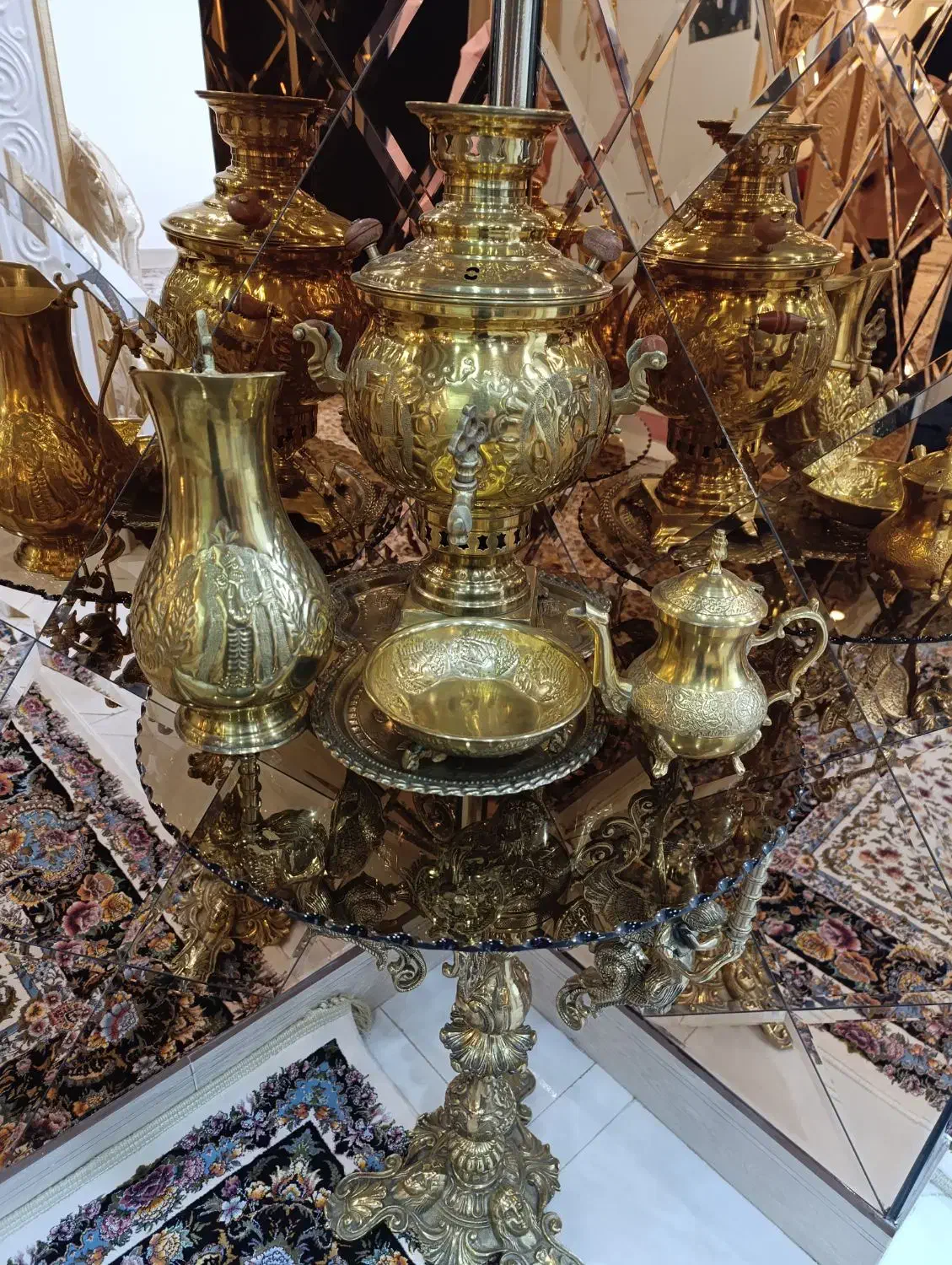 یه سرویس سماور  برنز|سماور، چایساز، قهوهساز|شهریار, شهرک بهاران (ویره)|دیوار