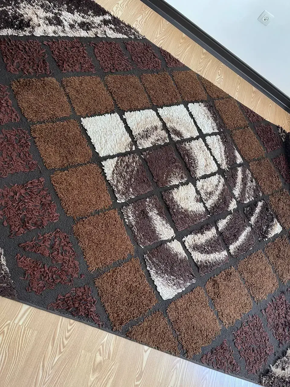 گلیم شش متری پرز بلند|گلیم، جاجیم، گبه|ایلام, |دیوار