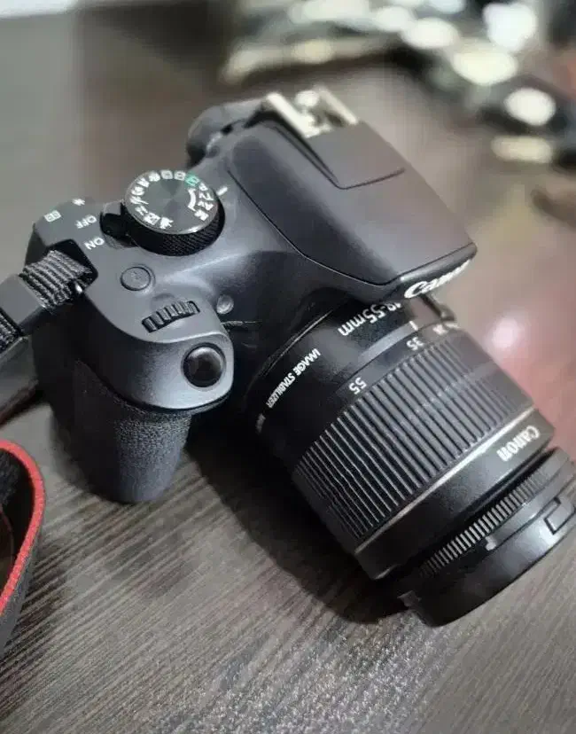 دوربین حرفه ای عکاسی و فیلمبرداری canon1300D|دوربین عکاسی و فیلمبرداری|زاهدان, |دیوار