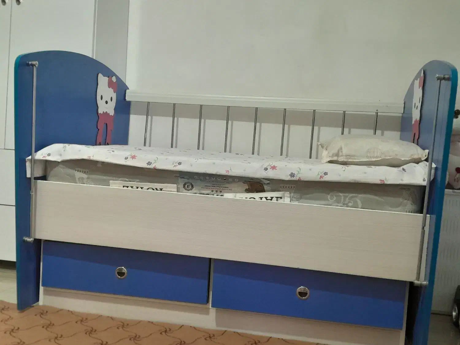 تخت کودک|تخت و صندلی بچه|بجنورد, |دیوار