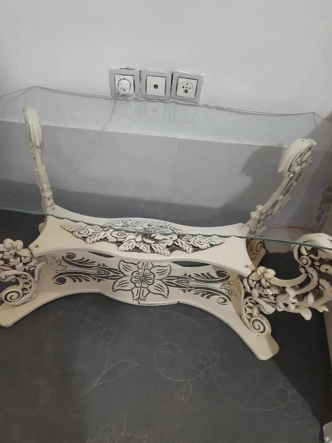 مبل نیمه سلطنتی ۷نفره با۳عدد عسل خوری قیمت ۷ملیون|مبلمان خانگی و میز عسلی|مشهد, تبادکان|دیوار