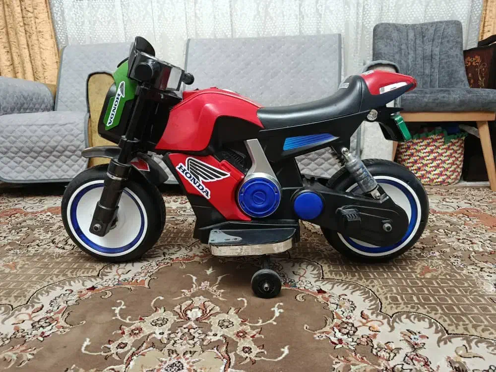 هندا نیکد|اسباب‌‌بازی|صدرا-فارس, فاز ۱|دیوار