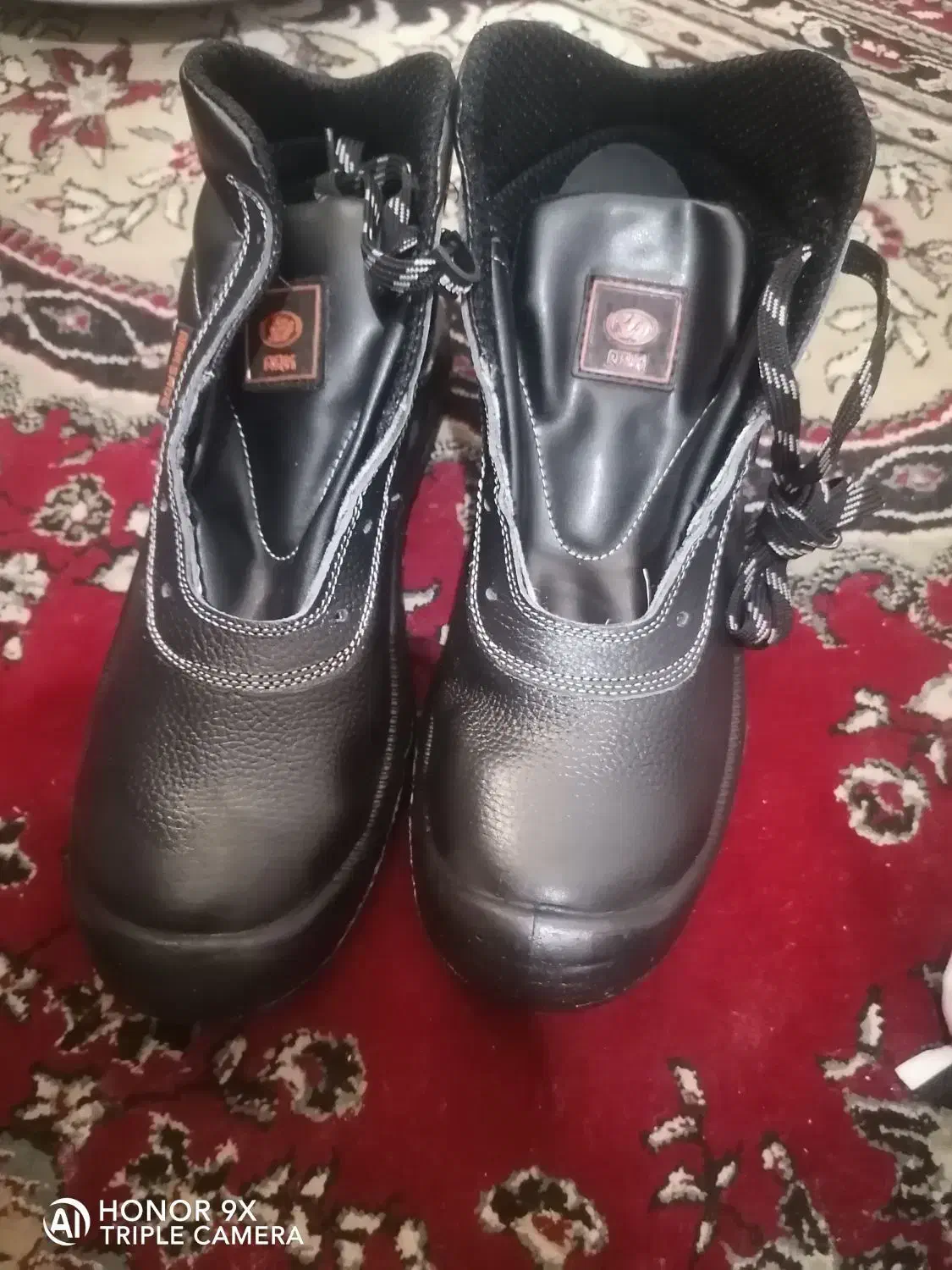 دوعدد لباس کار 1 عدد پوتین ایمنی سایز 45|کیف، کفش، کمربند|زرقان, |دیوار