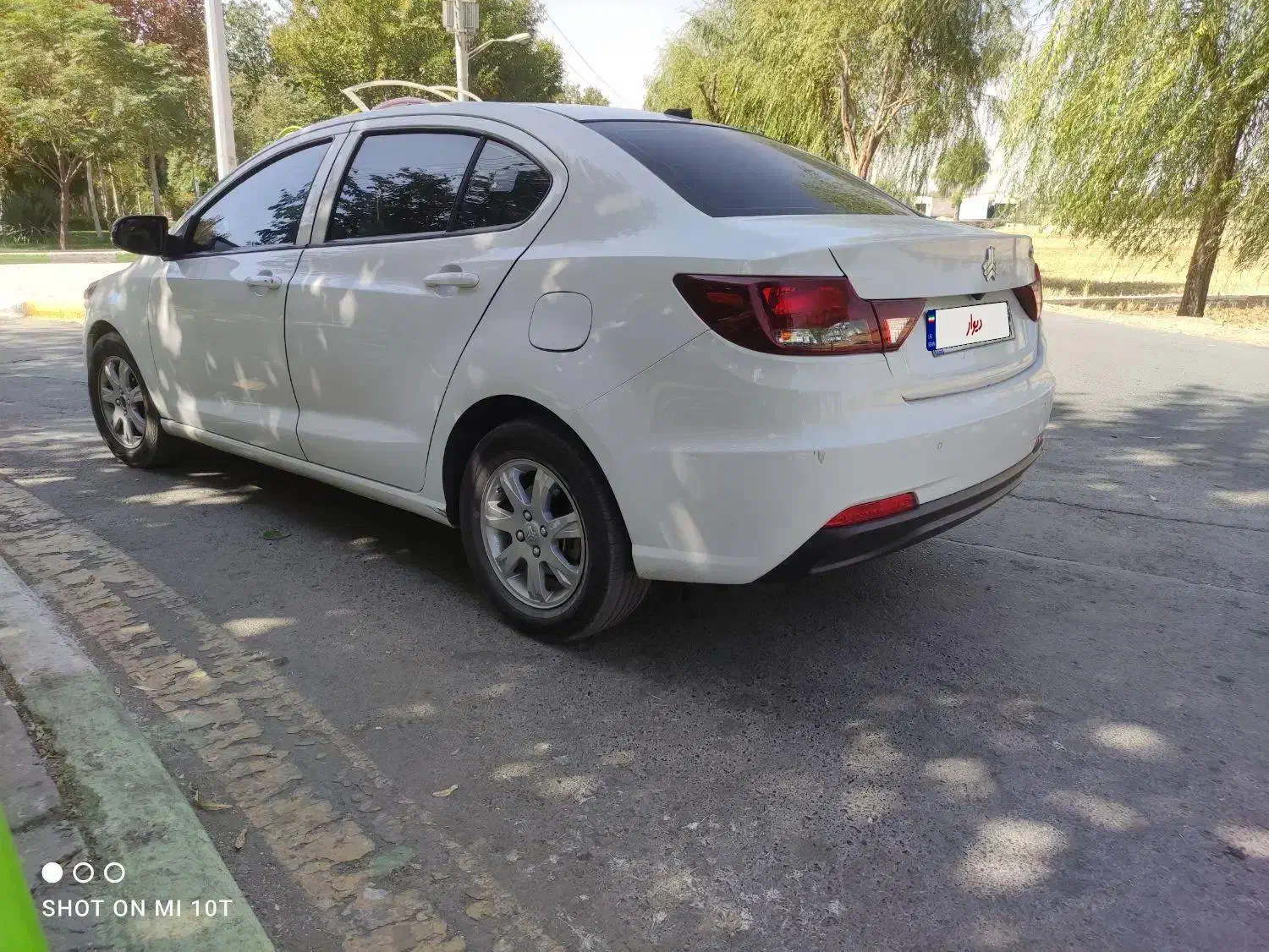 شاهین ۴۰۲سانروف دار|خودرو سواری و وانت|لنجان, |دیوار