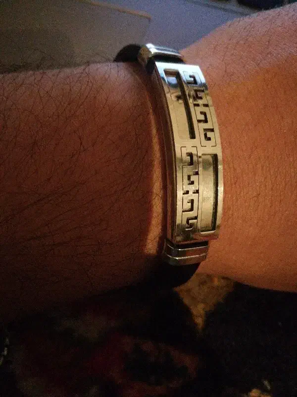 دستبند درجه 1|بدلیجات|میانه, |دیوار