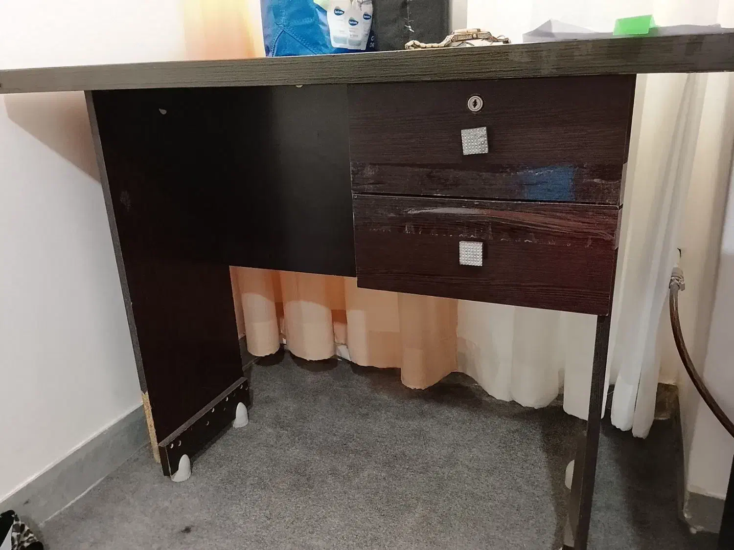 میز کامپیوتر کاملا سالم|میز تحریر و کامپیوتر|ساری, |دیوار